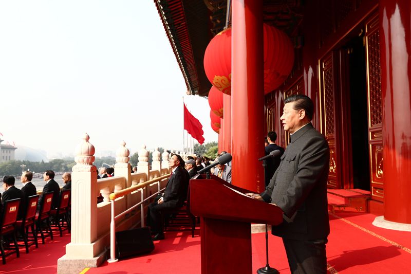 10月1日上午，慶祝中華人民共和國(guó)成立70周年大會(huì)在北京天安門(mén)廣場(chǎng)隆重舉行。中共中央總書(shū)記、國(guó)家主席、中央軍委主席習(xí)近平發(fā)表重要講話。